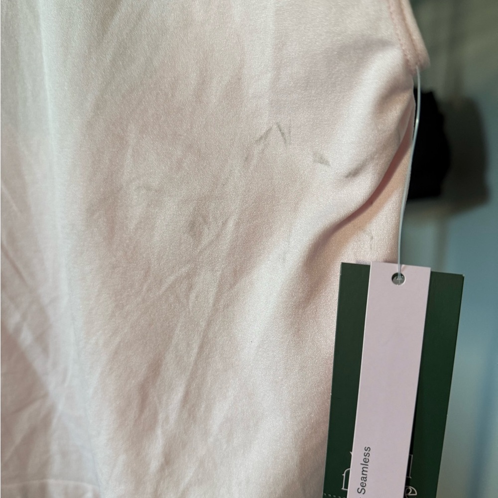 NEW Wild‎ Fable Light Pink Seemless Crop Top Size M - Picture 3 of 6